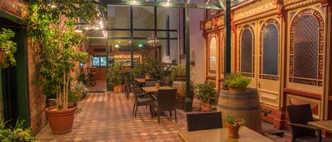 Se sirven comidas y cenas