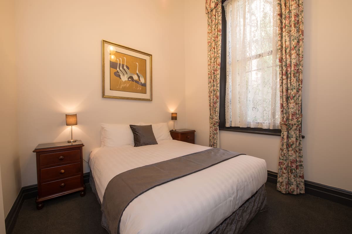 Desk, iron/ironing board, rollaway beds, free WiFi