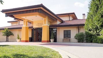 Fachada de la propiedad