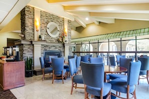 Café da manhã continental grátis todos os dias