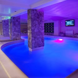 Double Room, Partial Sea View (SPA Access) | Minibar, in-room safe, cribs/infant beds, free WiFi