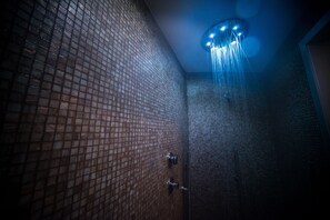 Sale per trattamenti di coppia, sauna, vasca idromassaggio