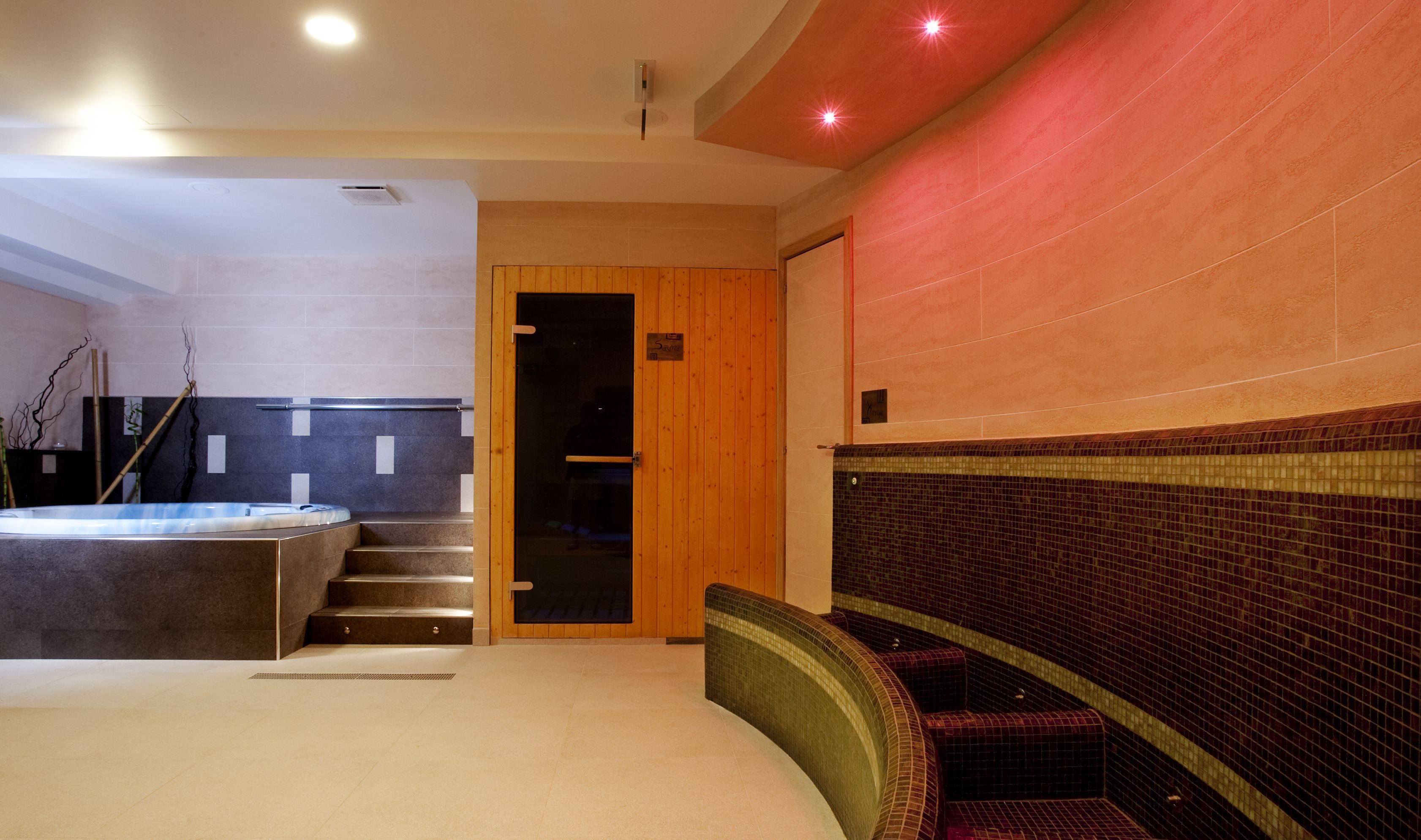 couples treatment room(s), sauna, hot tub, turkish bath/hammam