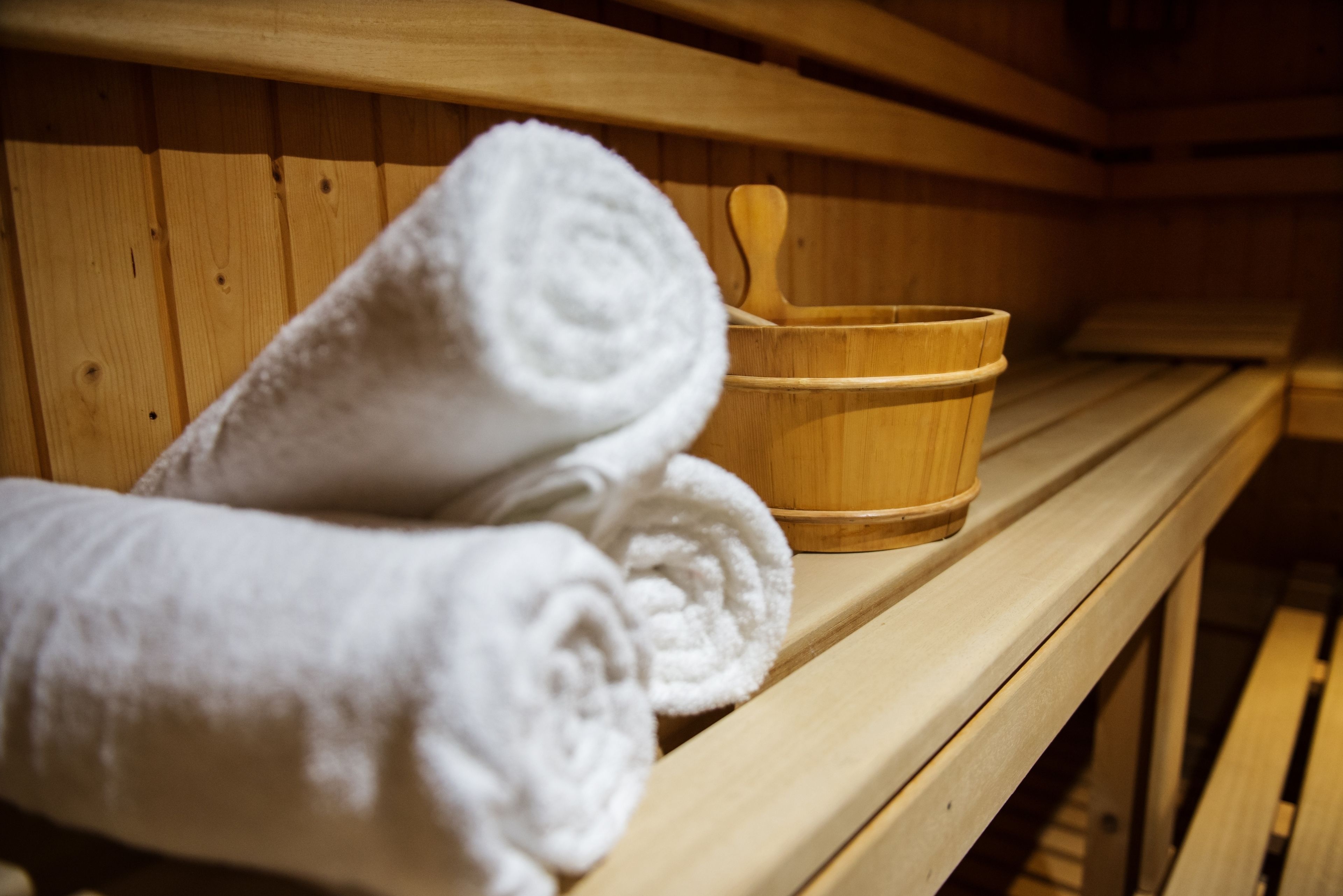 couples treatment room(s), sauna, hot tub, turkish bath/hammam