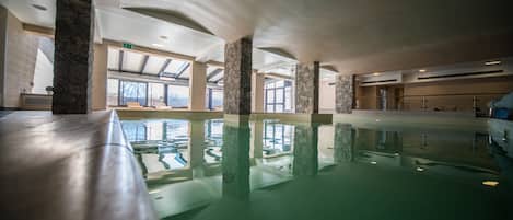 Piscine extérieure (ouverte en saison)