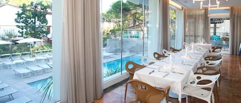 Breakfast and dinner served, garden views