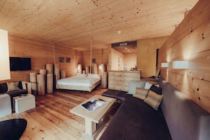 Secret Forest Suite | Hypo-allergenic bedding, in-room safe, individually furnished, desk - Forsthofalm (Leogang)