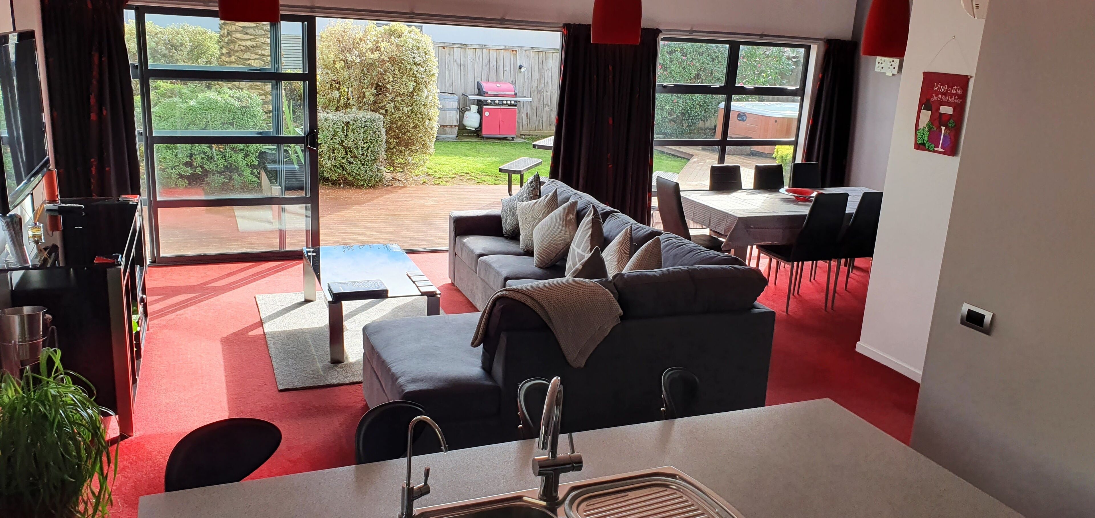 standard house, 4 bedrooms, non smoking, hot tub | living area | plasma tv, dvd player