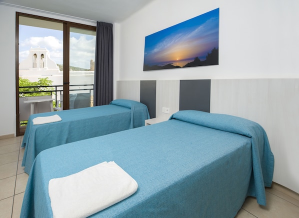 1 bedroom, Select Comfort beds, in-room safe, blackout curtains