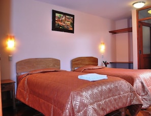 In-room safe, free WiFi - Hostal Villa San Blas (Cusco)