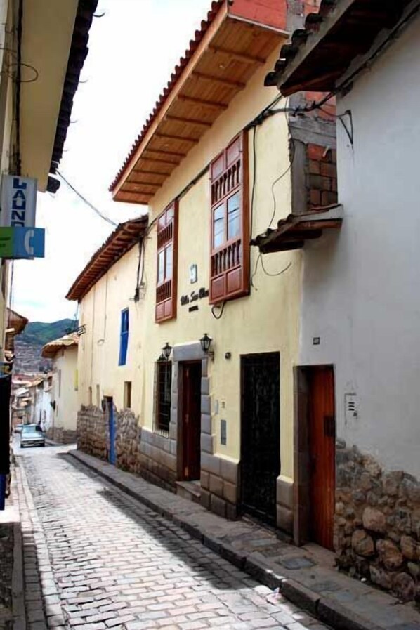 Front of property - Hostal Villa San Blas (Cusco)