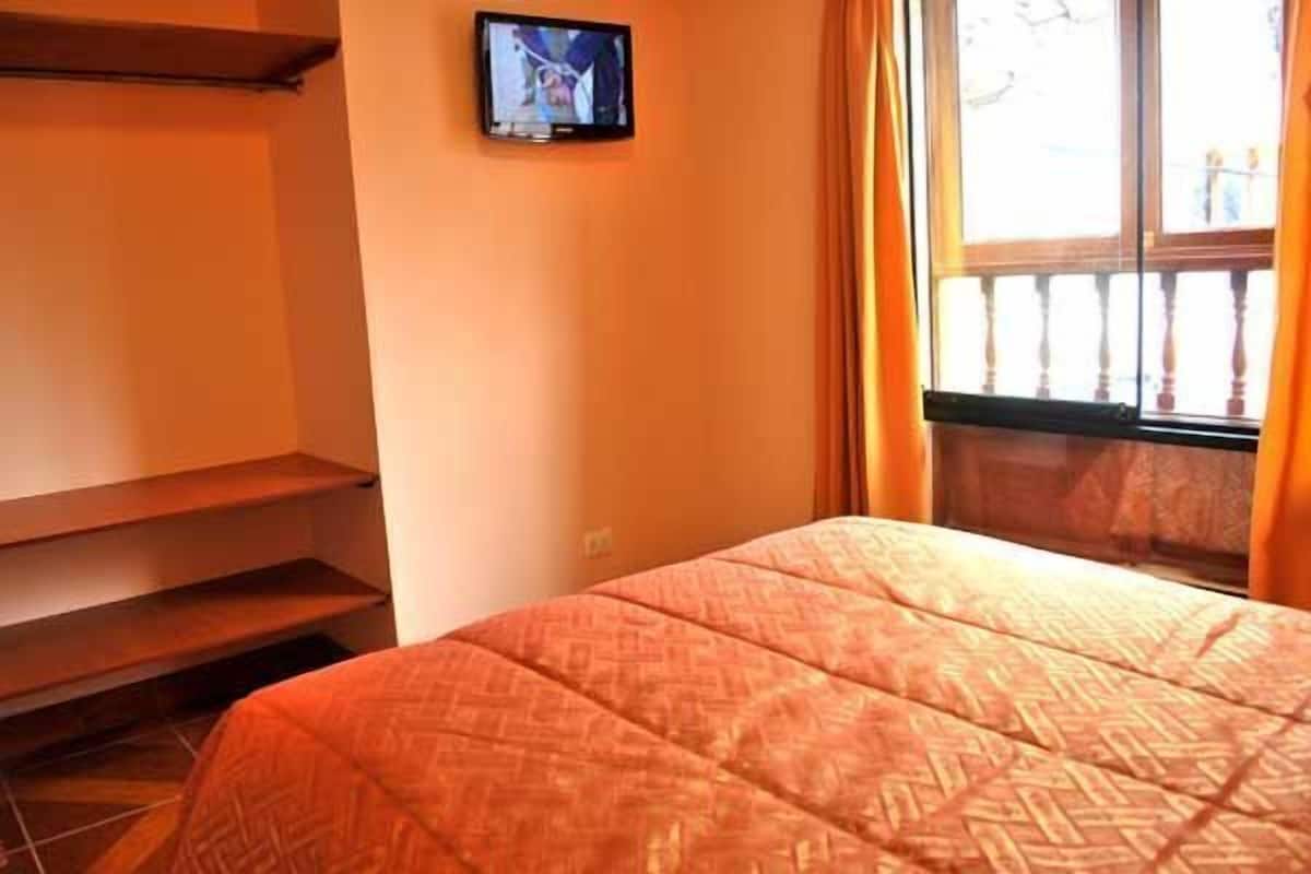 In-room safe, free WiFi