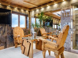 Suíte superior | Cofres nos quartos, individualmente decorados