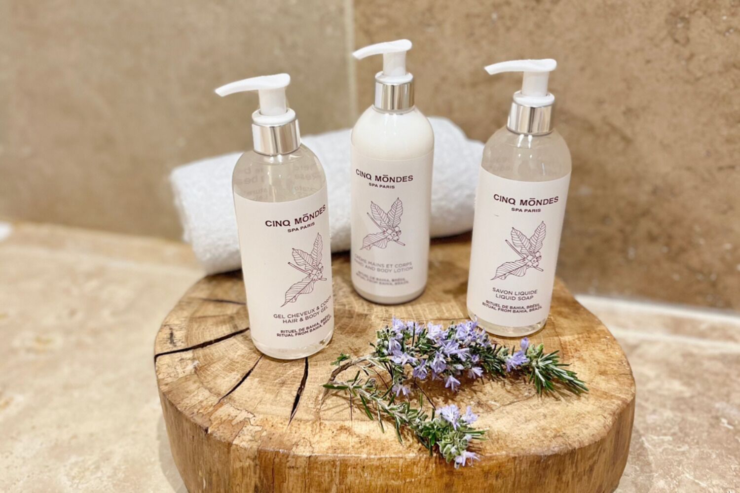 free toiletries, towels