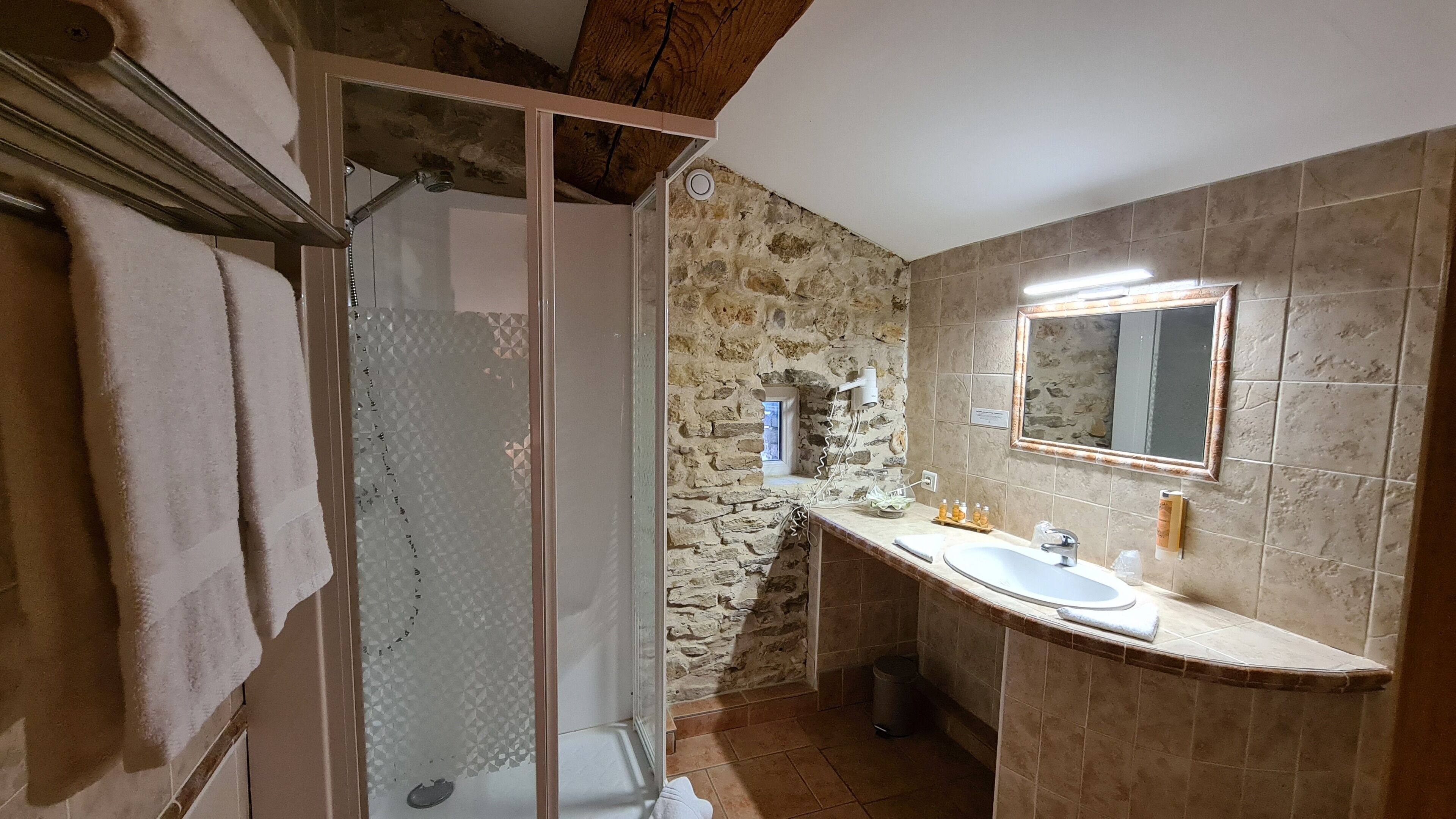 Comfort Double Room | Bathroom