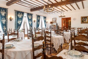 Restaurant - Logis Hôtel Beau Site (Argeles Gazost)