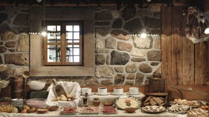 Petit déjeuner buffet servi tous les jours en supplément