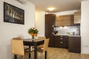 Superior Apartment, 1 Bedroom | Private kitchen | Full-size fridge, microwave, stovetop, coffee/tea maker - Prater Residence (Budapest)