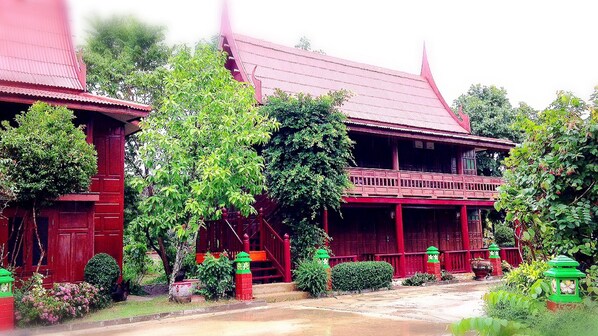 บริเวณภายนอก