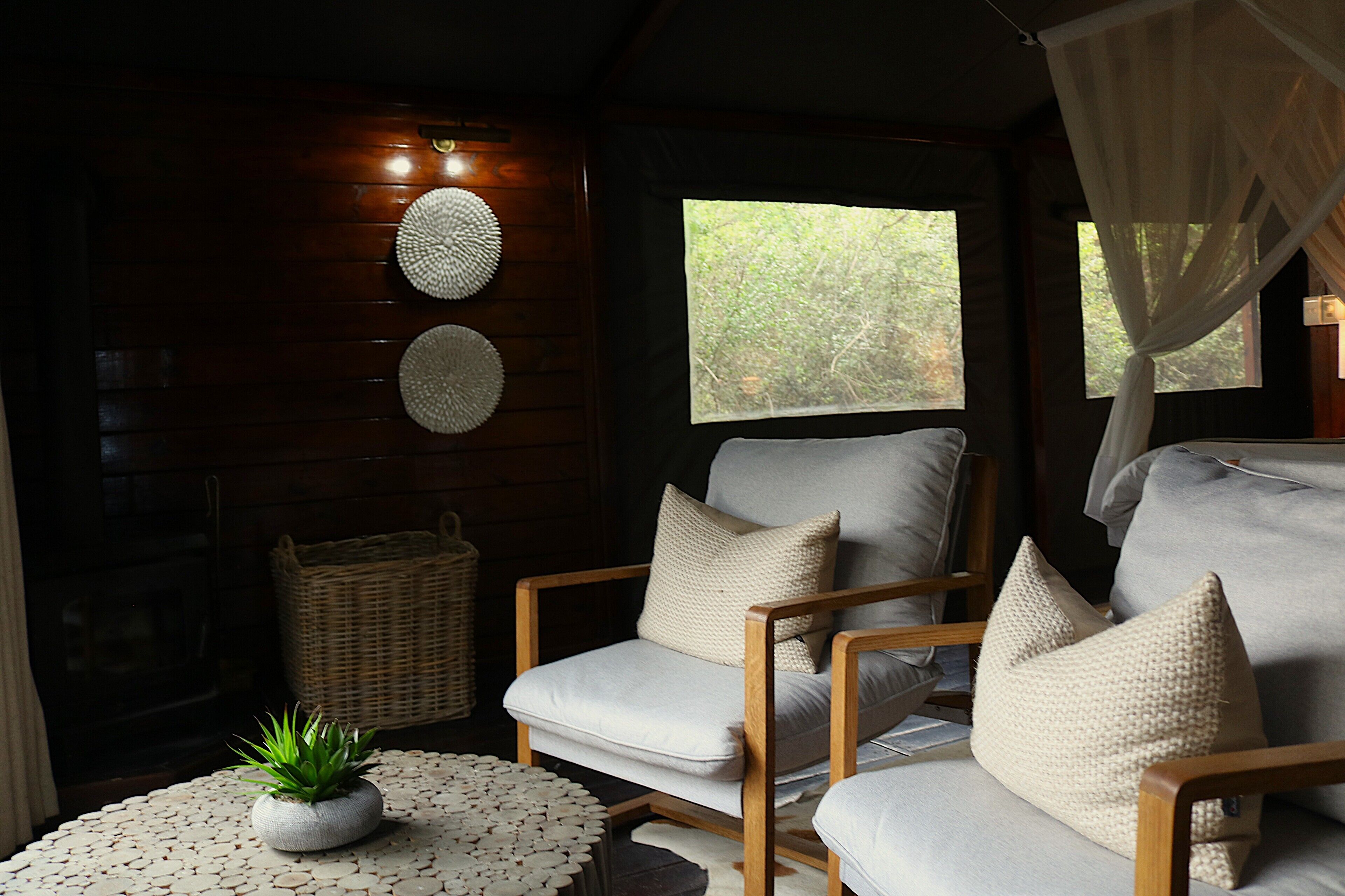 Habitación doble de lujo | Sábanas de algodón egipcio, ropa de cama de alta calidad y edredón 