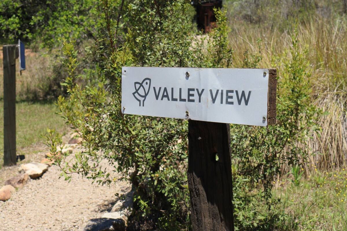 Kamar Double Mewah | Seprai katun Mesir, seprai premium, dan selimut bulu angsa