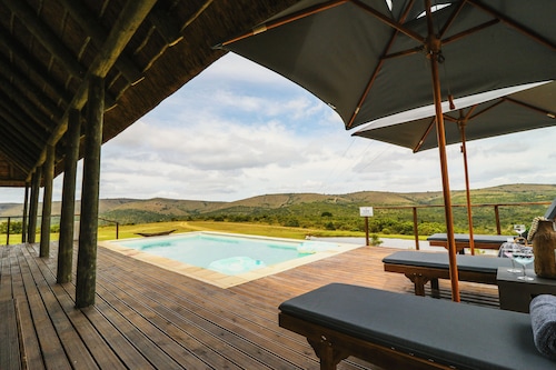 Barefoot Addo Elephant Lodge