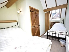 Room - The Oak at Dewlish (Dorchester)