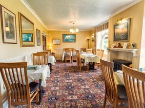 Sudah termasuk sarapan lengkap