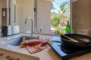 Fridge, microwave, espresso maker, coffee/tea maker