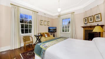 Yengo Room | Egyptian cotton sheets, premium bedding, Select Comfort beds