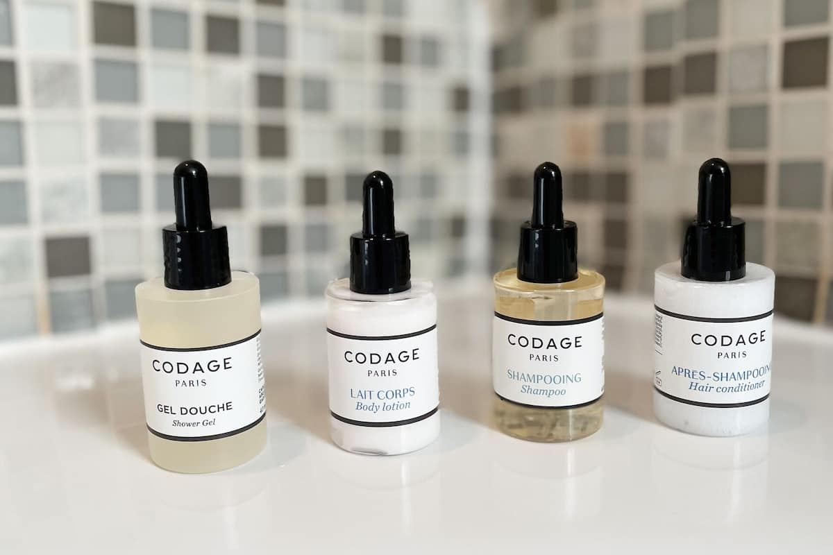 premium room, terrace | bathroom | free toiletries, hair dryer, bathrobes, slippers