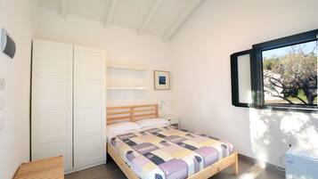 Premium bedding, minibar, in-room safe