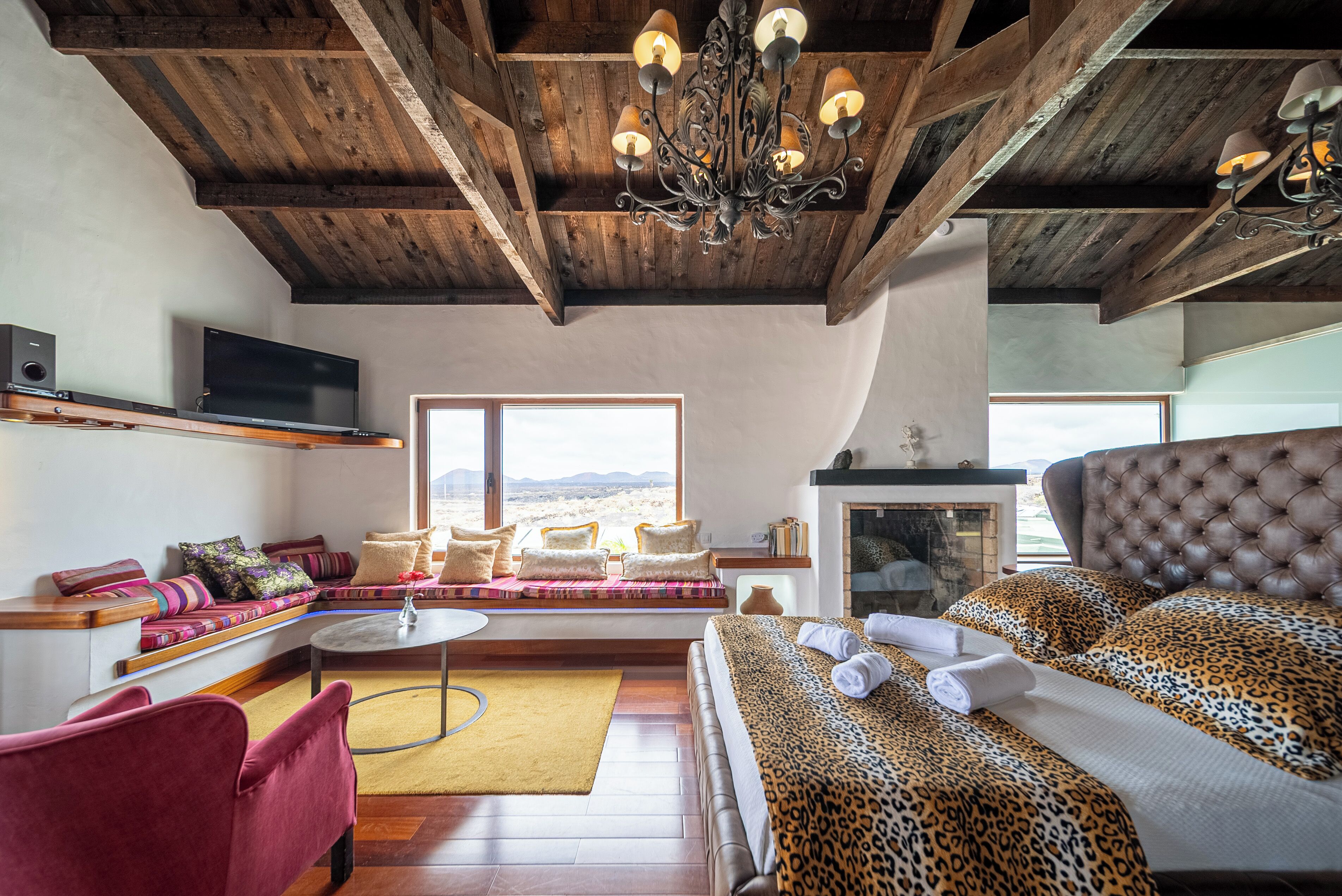 套房 (2 adults) | 客房内保险箱、特色装修、遮光窗帘、免费 WiFi