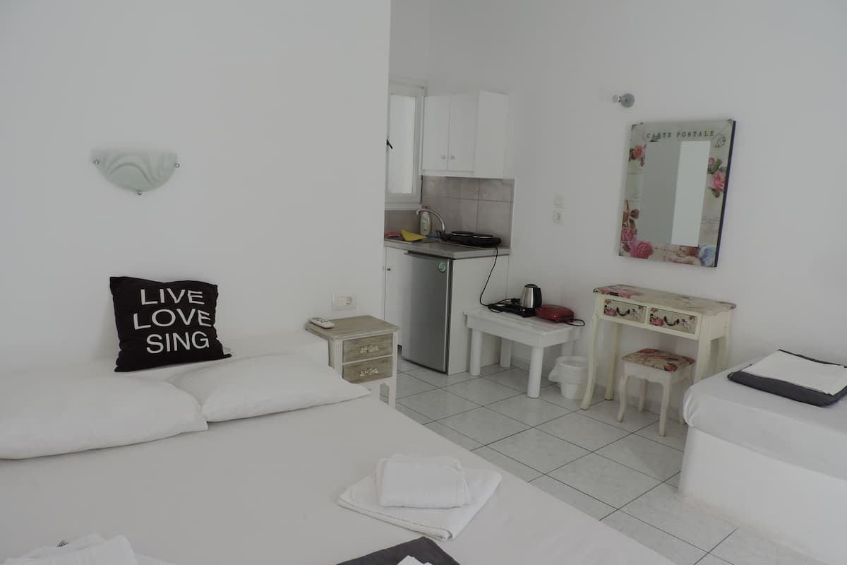 Standard Triple Room | 1 bedroom, free WiFi, bed sheets