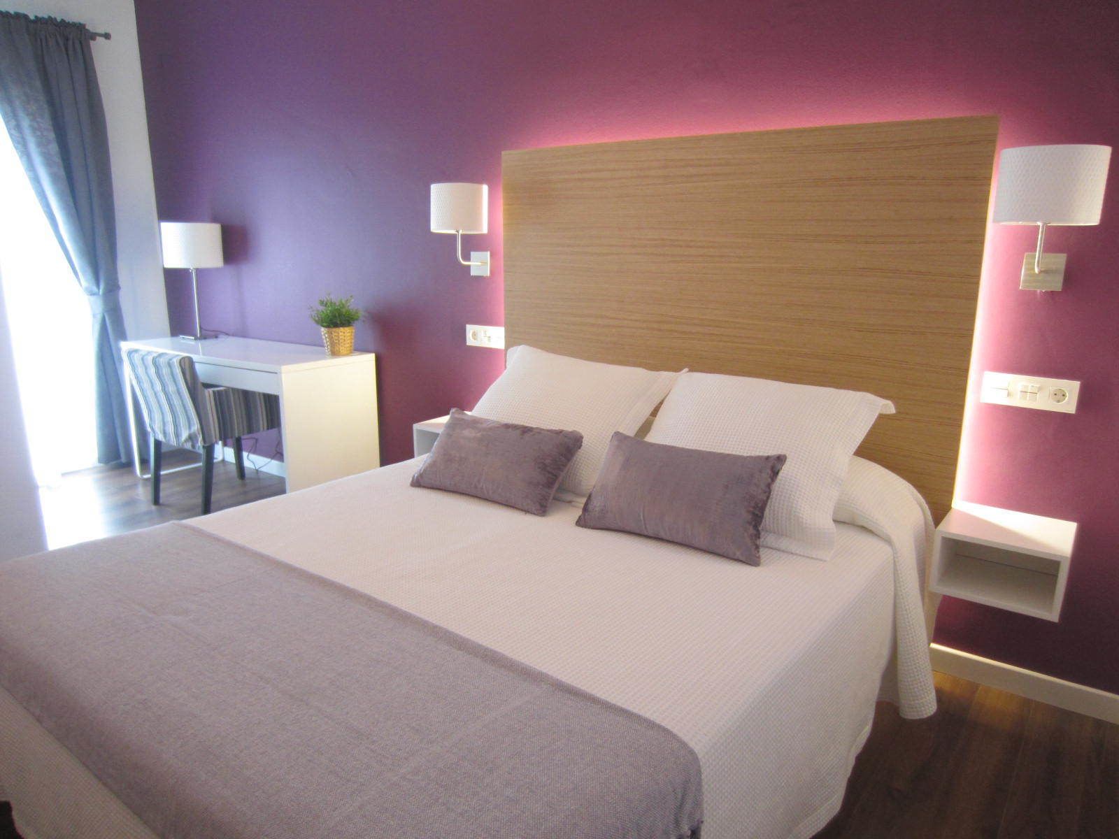 double room | in-room safe, desk, rollaway beds, free wifi