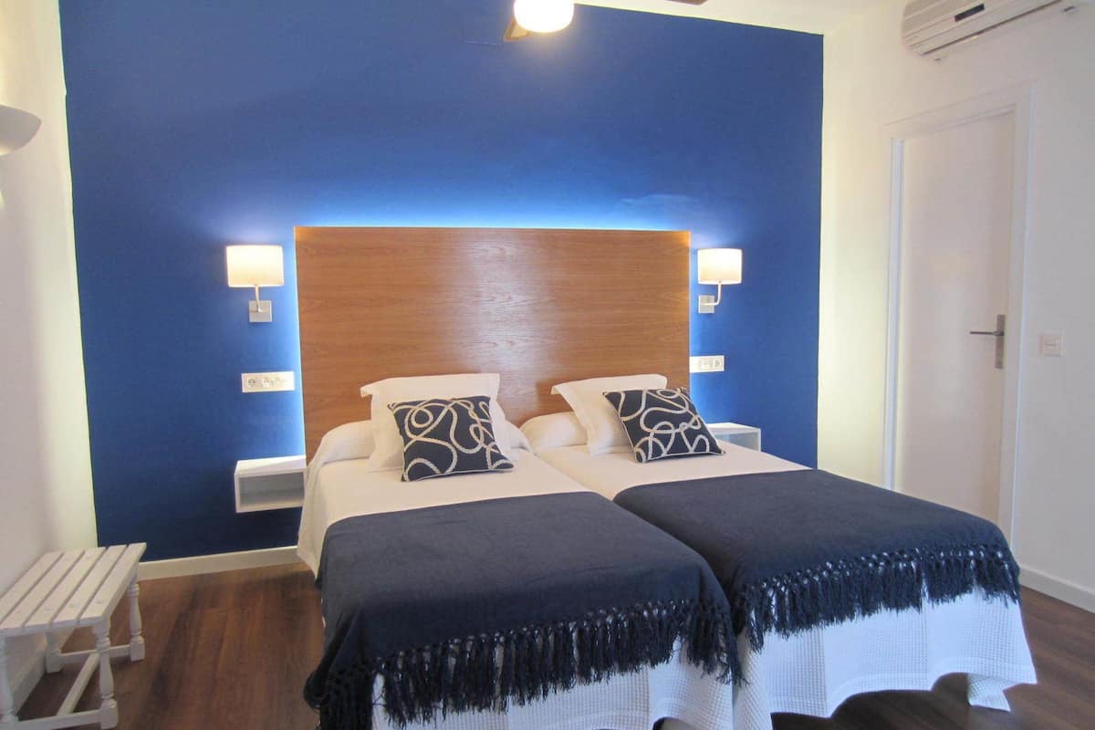 double room | in-room safe, desk, rollaway beds, free wifi