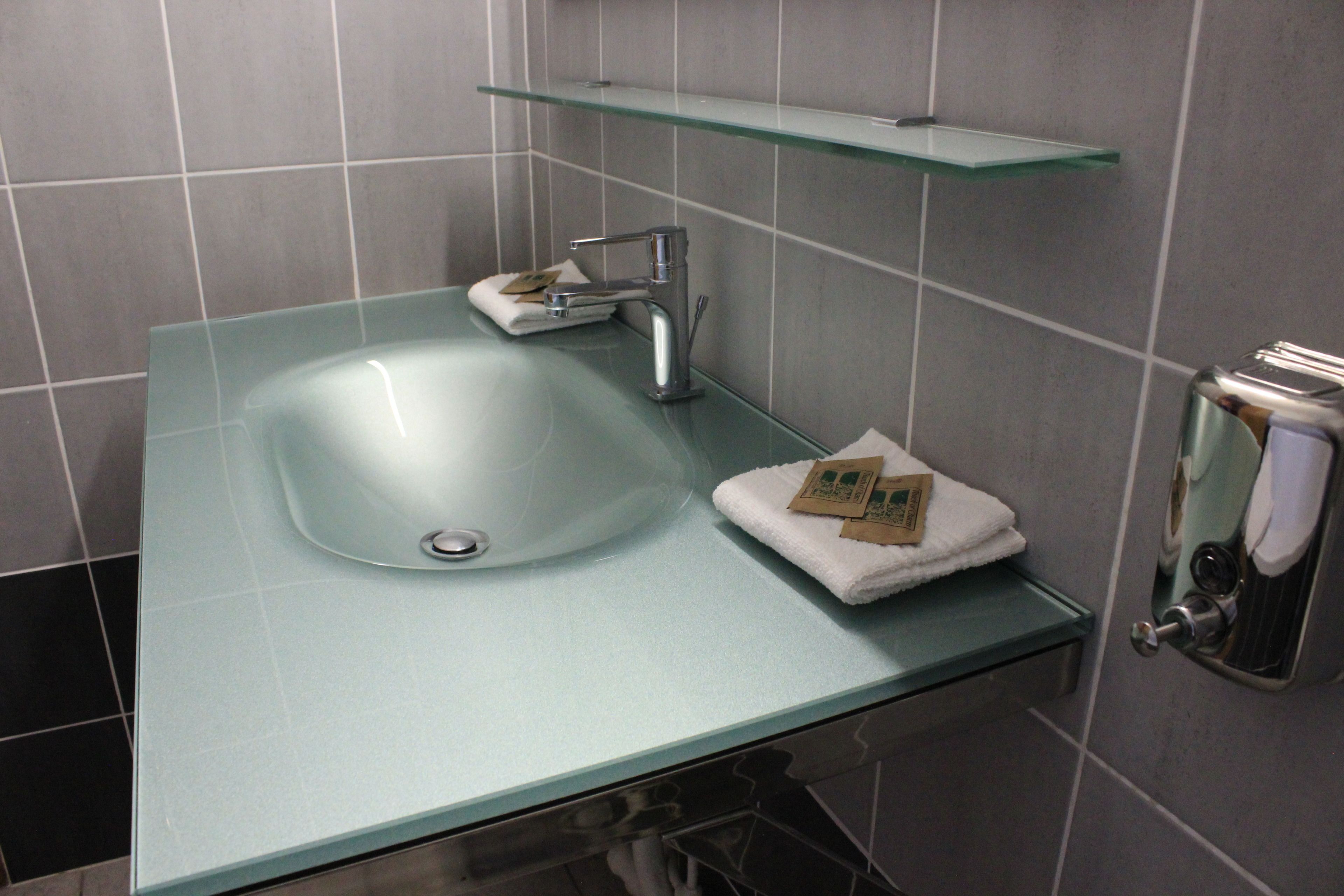 Double Room | Bathroom | Hair dryer