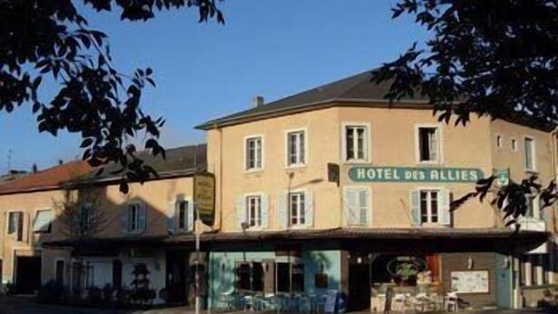 Front of property - Hôtel Des Alliés (Pont-d'Ain)