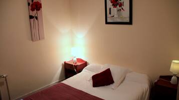 Double Room | Individually decorated, desk, blackout curtains, soundproofing