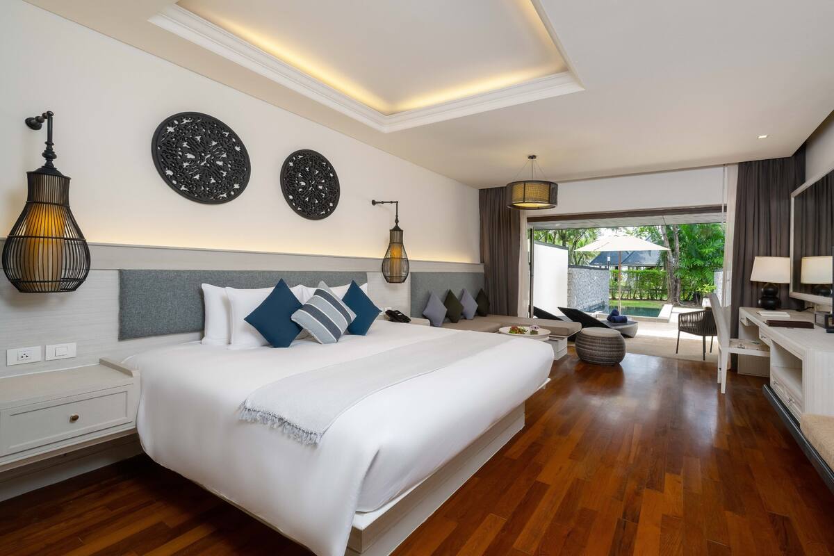 in-room safe, desk, blackout curtains, soundproofing