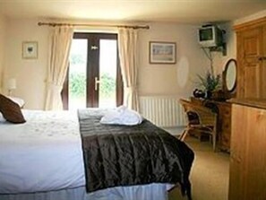 Doppelzimmer, mit Bad (Bluebell Room )
