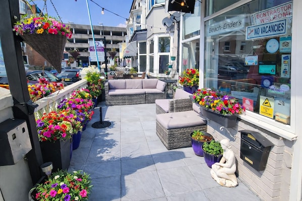 Terrace/patio - The Roslyn Hotel (Paignton)