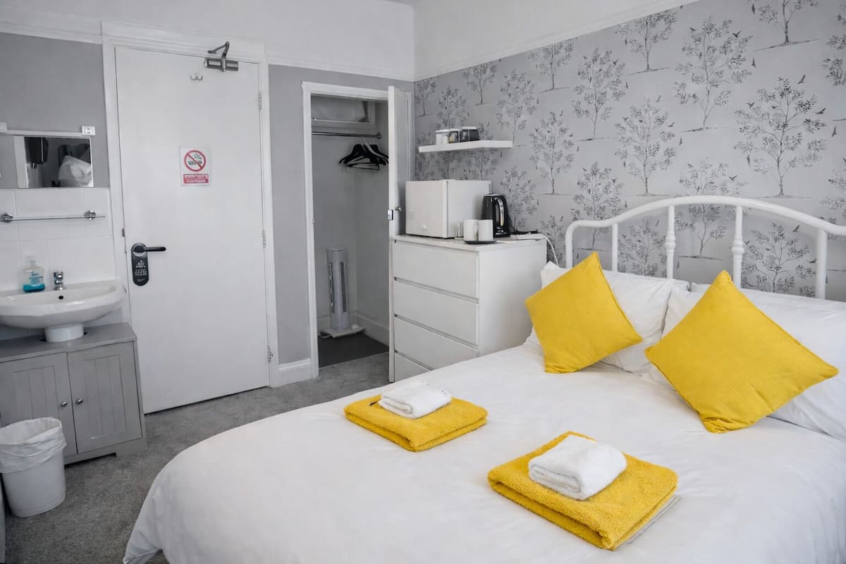 Habitación doble, baño privado