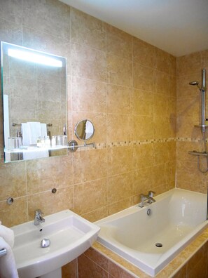 Deluxe Double Room | Bathroom | Designer toiletries, hair dryer, bathrobes, slippers - Redstone Guest House (Blackpool)