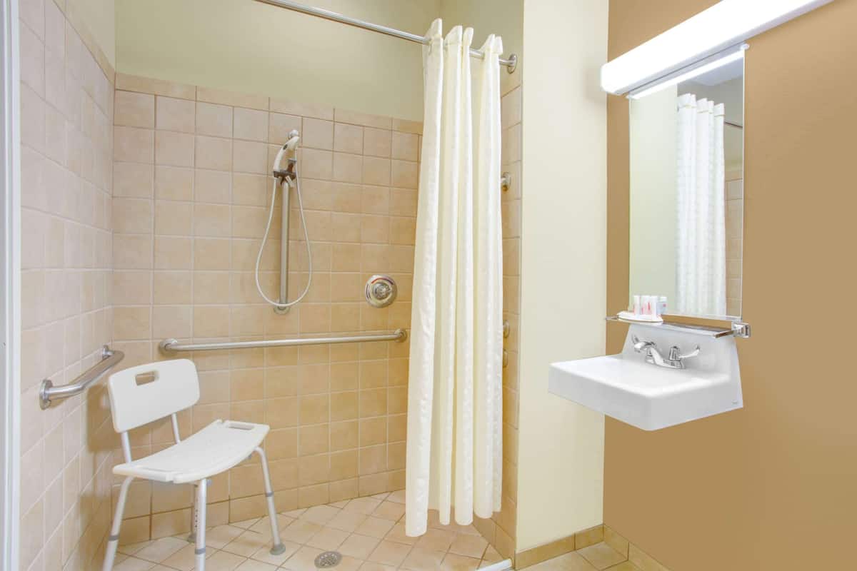 hair dryer, towels
