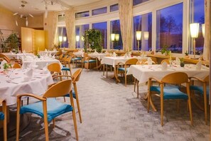 Breakfast, lunch, dinner served; German cuisine, garden views 