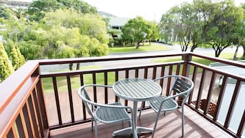 One-Bedroom Apartment with Spa Bath | Balcony