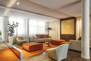 Lobby sitting area - Aparthotel Adagio Marseille Timone (Marseille)