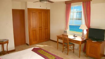 Iron/ironing board, cribs/infant beds