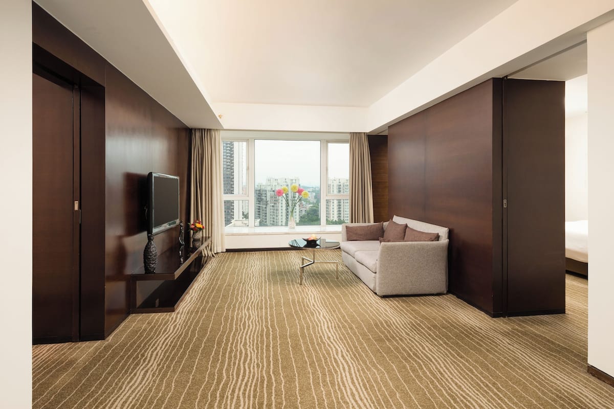 Superior-Suite, 2 Schlafzimmer | Hochwertige Bettwaren, Daunenbettdecken, Minibar, Zimmersafe